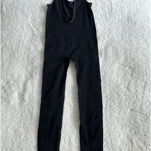 Full Lululemon body suit - size 2 never worn- washed once after buying it